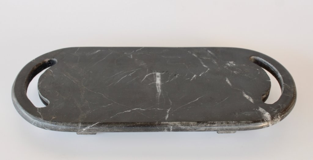 BLACK MARBLE OVAL BOARD WITH HANDLES & FEET  35X16CM